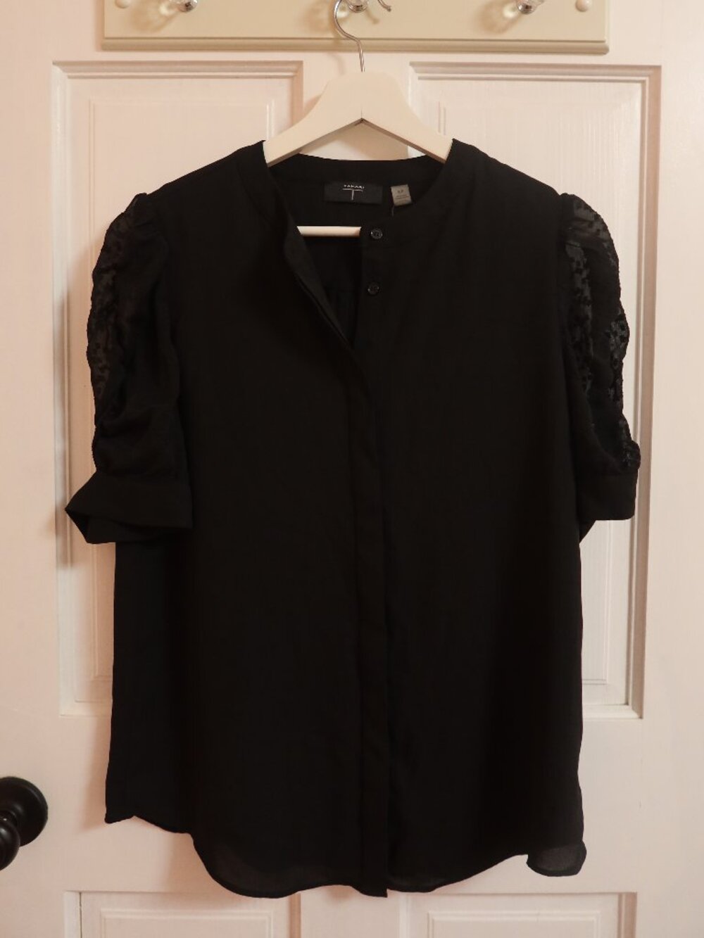 Tahari black blouse with lace sleeves NWT S
